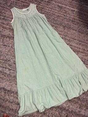 Soft Surroundings Sleeveless maxi Nightgown pearl details 100% cotton Sz M